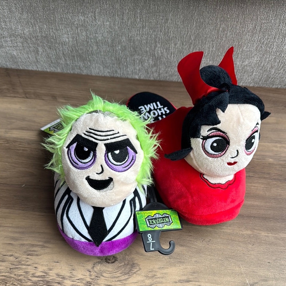 Brand new Slippers BEETLE JUICE size 7/8 adults vibrant colors super comfy!